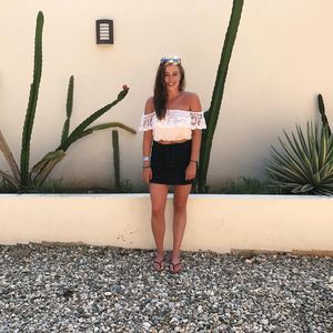 Meet your Posher, Ariana